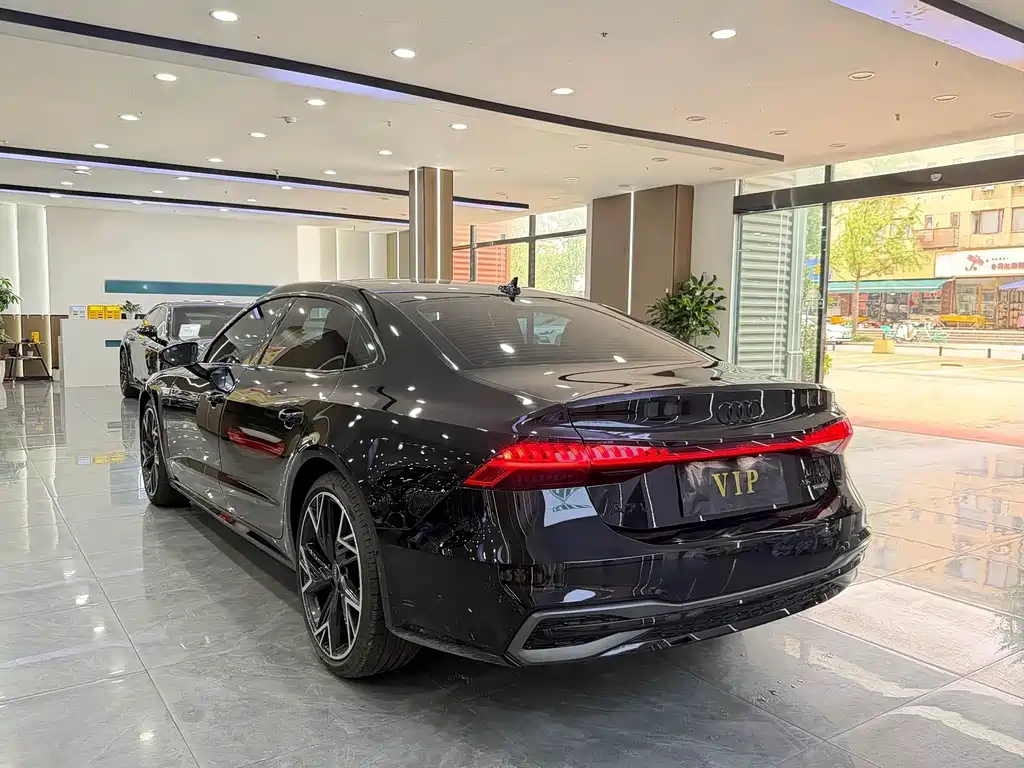 Audi A7L — миниатюра 13