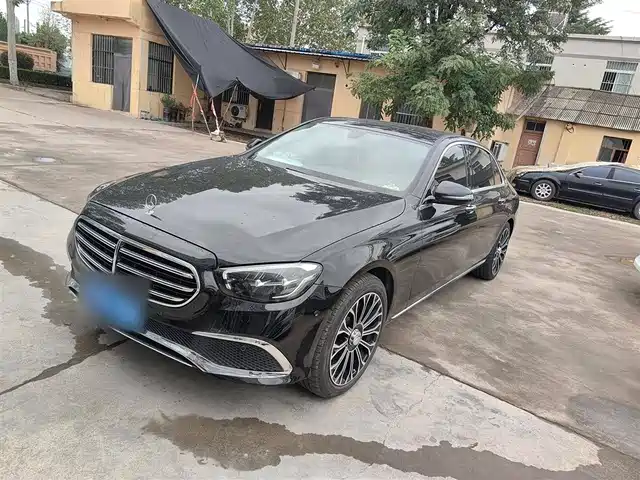 MERCEDES-BENZ E CLASS 2021