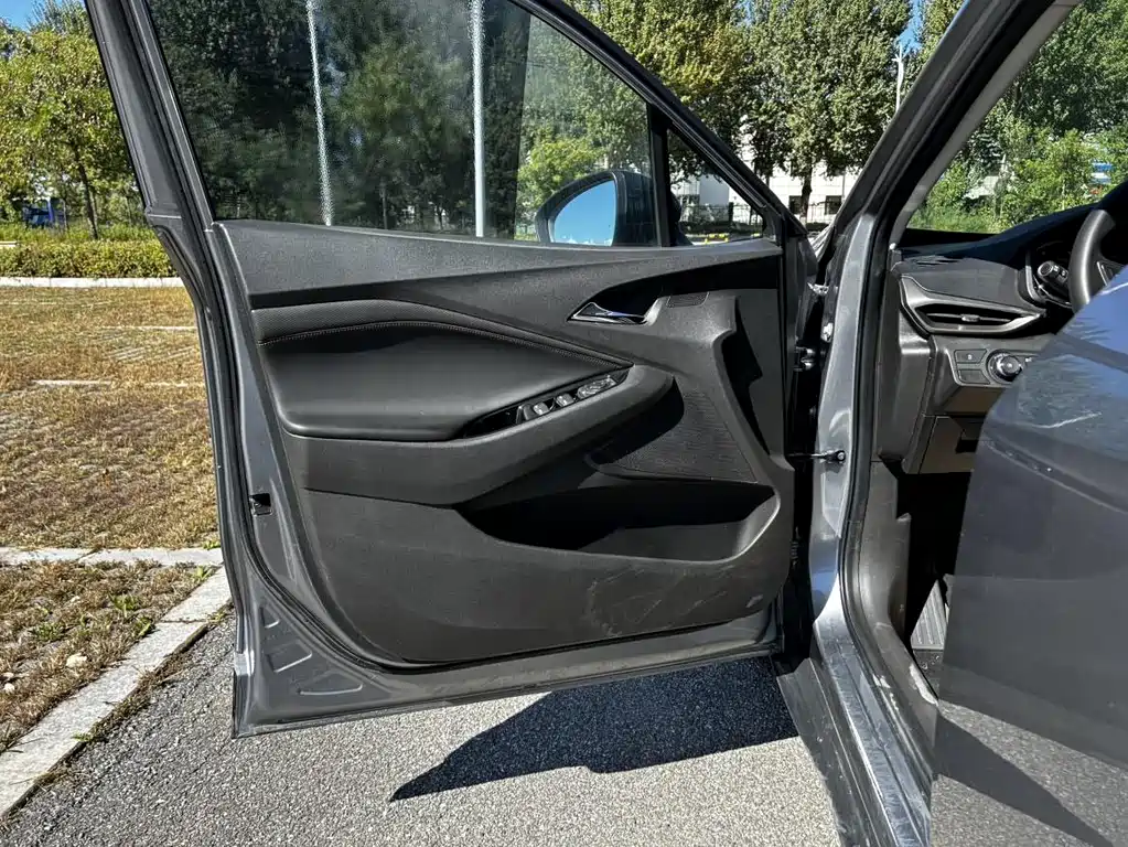 Chevrolet Volando — миниатюра 23