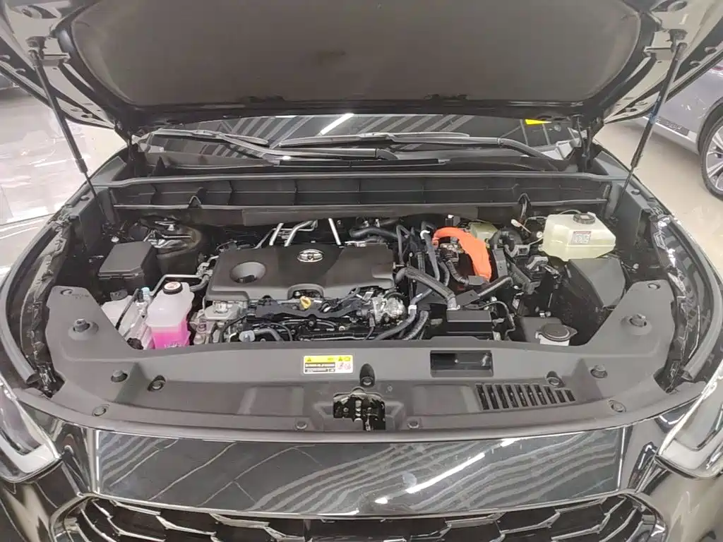 Toyota Crown Kluger — миниатюра 20