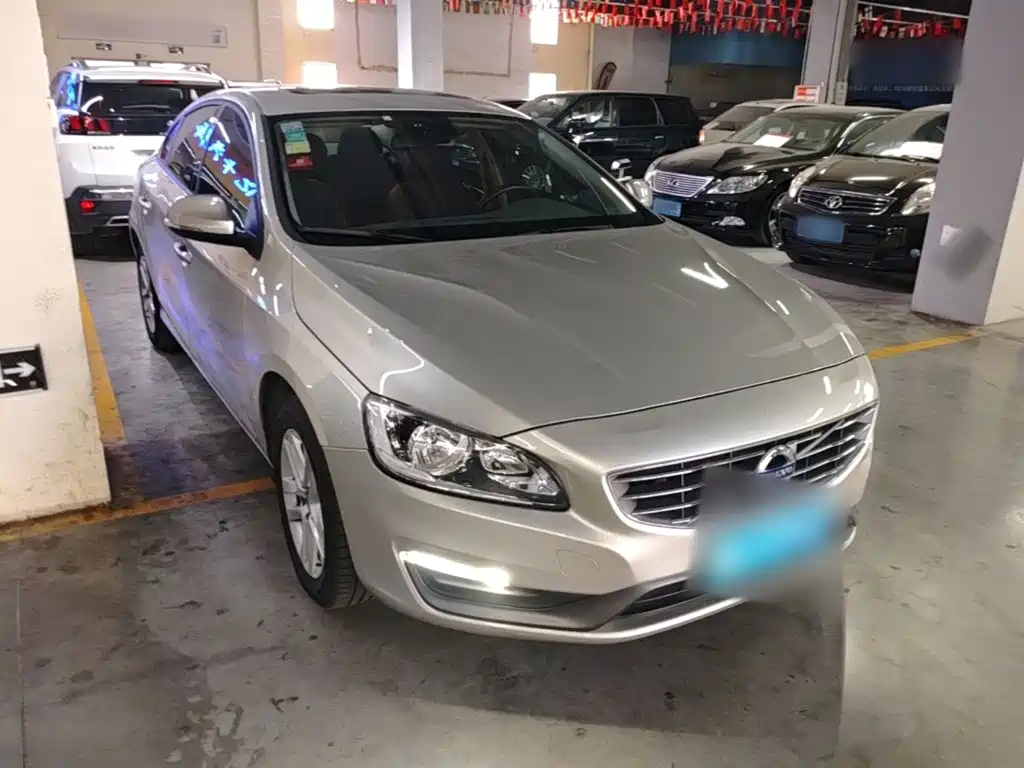 Volvo S60 — миниатюра 4