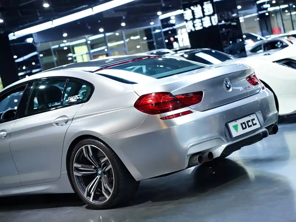 BMW M6 — миниатюра 10