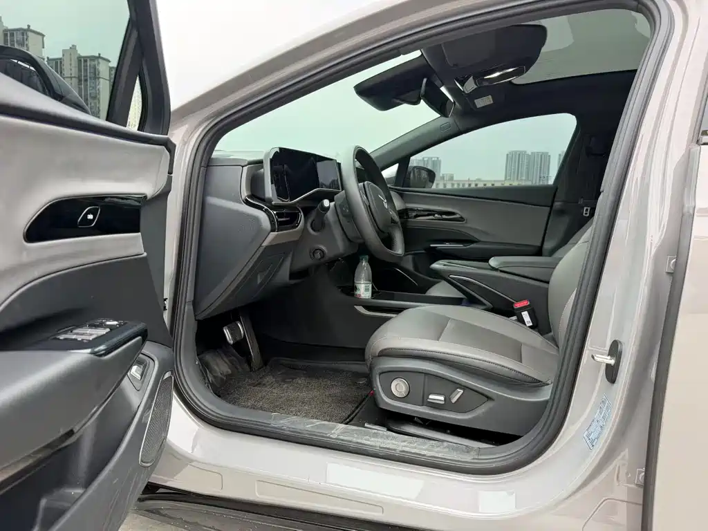 Hongqi Hongqi EH7 — миниатюра 5