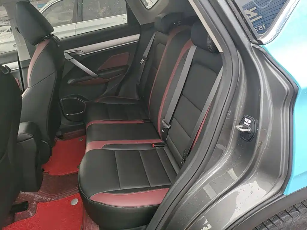 Geely Binyue — миниатюра 17