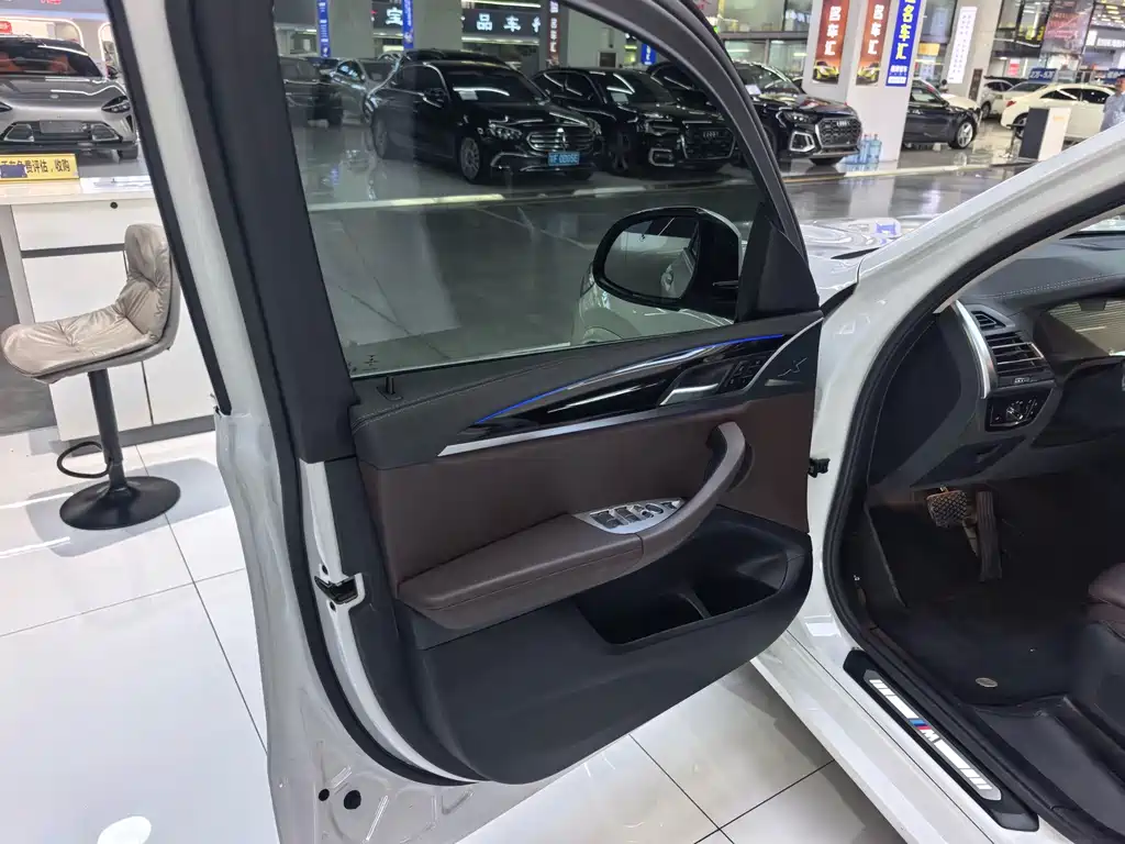 BMW X3 — миниатюра 4