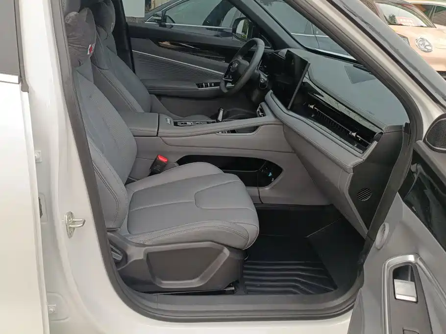Geely Boyue — миниатюра 7
