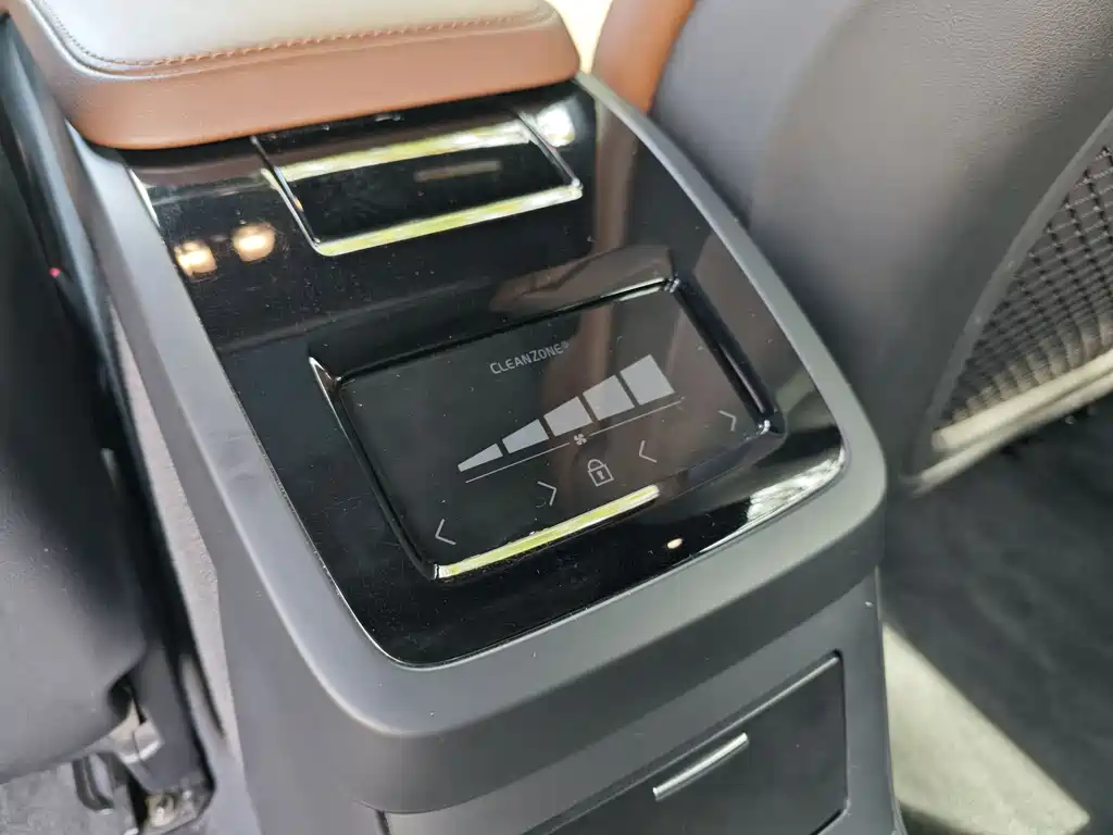 VOLVO S90 PLUG IN HYBRID