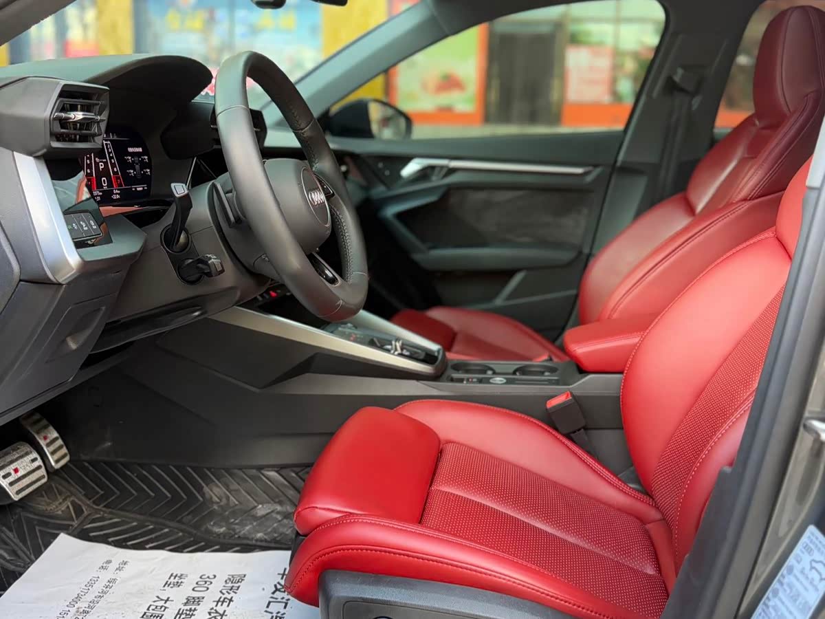 Audi A3 1.4 л 2022 г. Серебристо-серый, пробег 42000 км