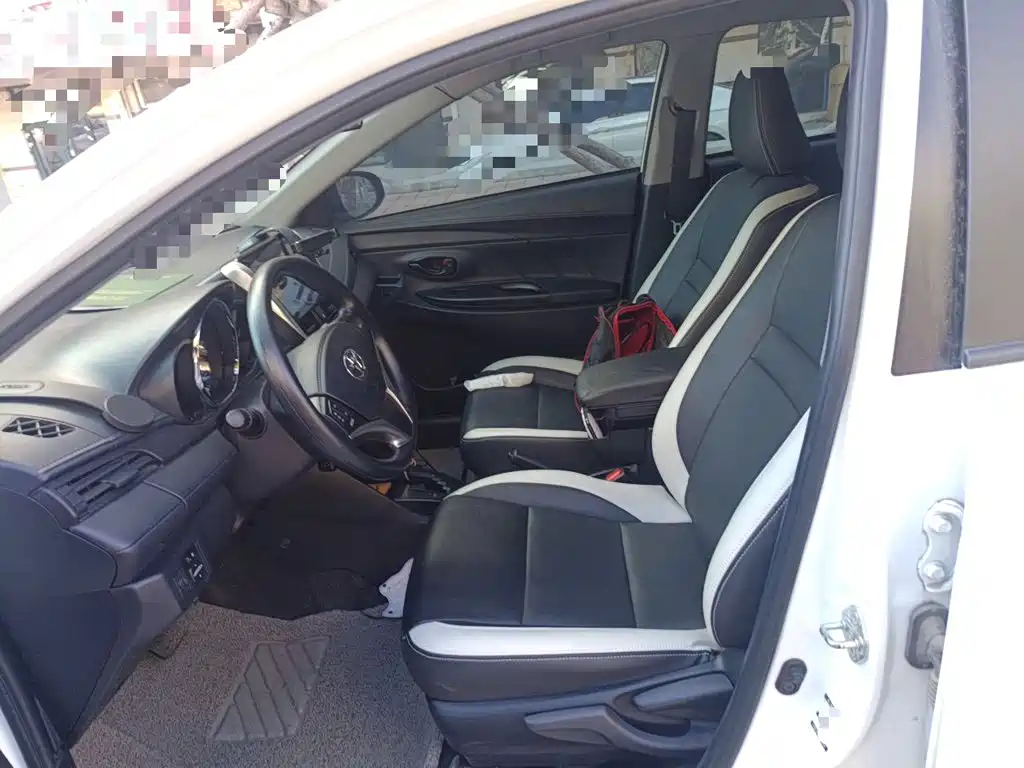 Toyota Yaris L — миниатюра 11