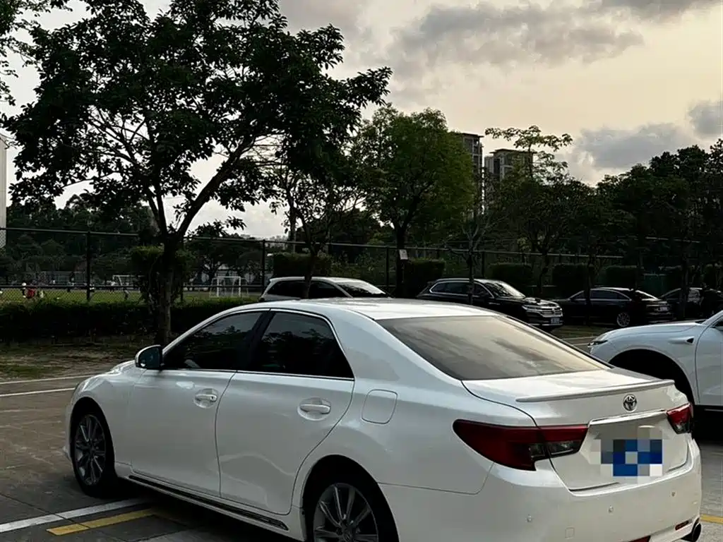 Toyota Reiz 2013 2.5V