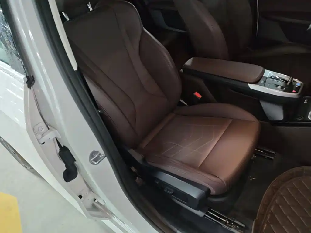 BMW iX1 — миниатюра 25