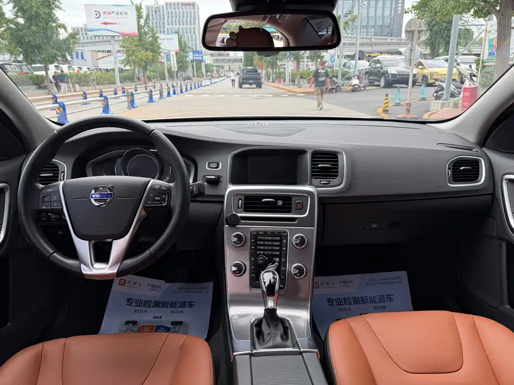 Volvo S60 — миниатюра 8