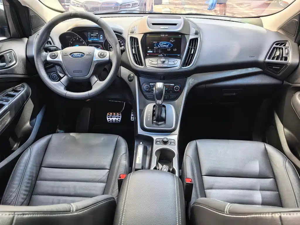 Ford Kuga — миниатюра 9