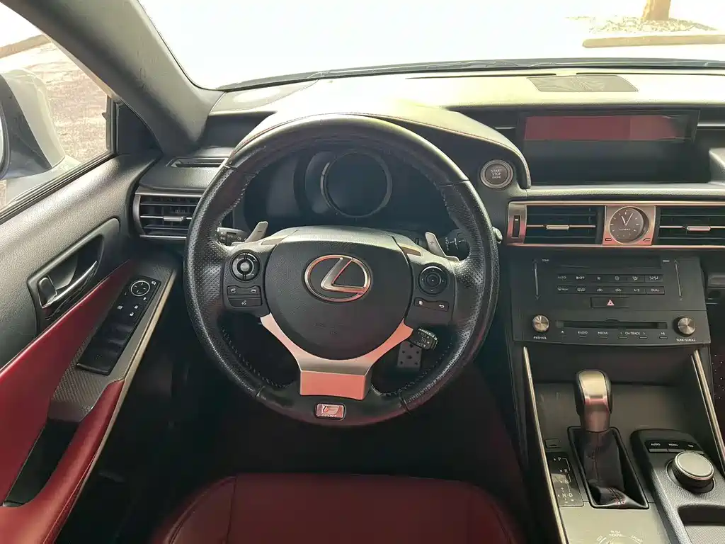 Lexus IS — миниатюра 9