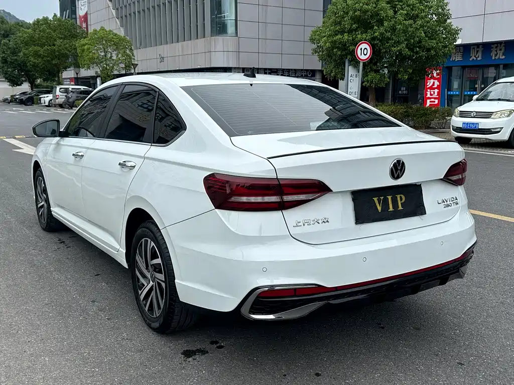 Volkswagen Lavida — миниатюра 7