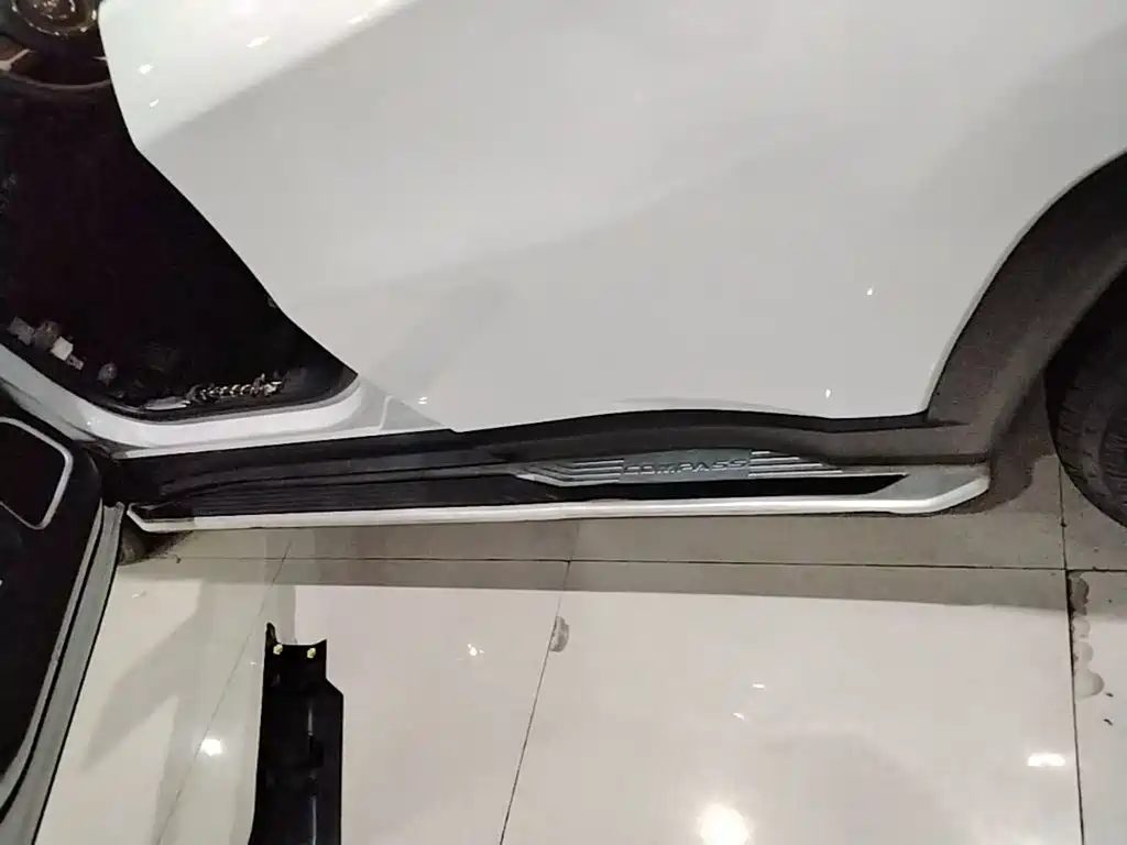 Jeep Compass — миниатюра 22