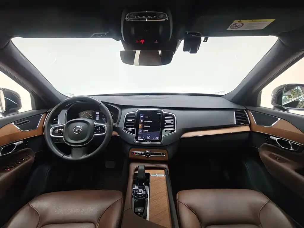 Volvo XC90 2021 B6 Luxury 7 мест