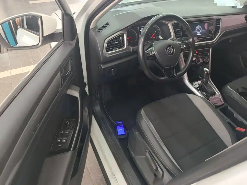 Volkswagen T-Roc — миниатюра 21