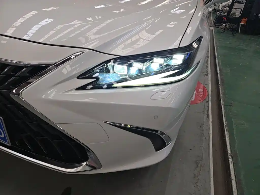 Lexus ES — миниатюра 24