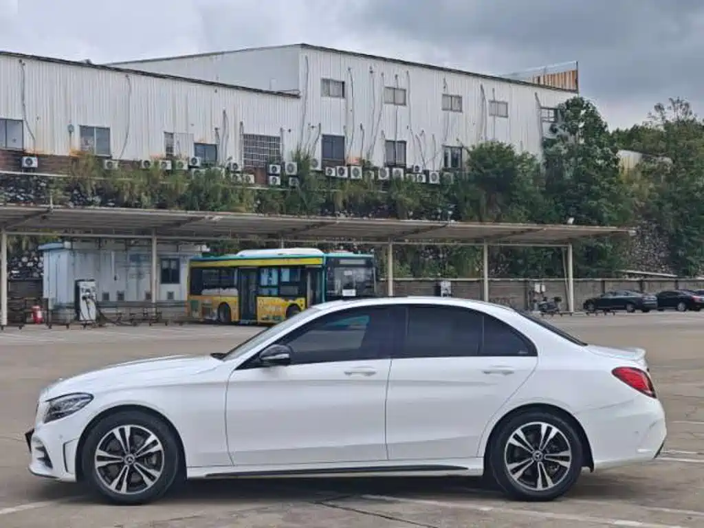 Mercedes-Benz C-Class — миниатюра 4