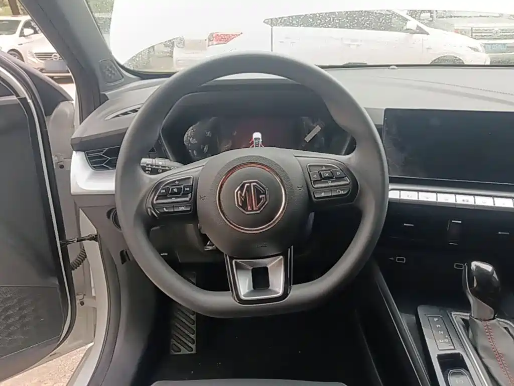 MG MG5 — миниатюра 11