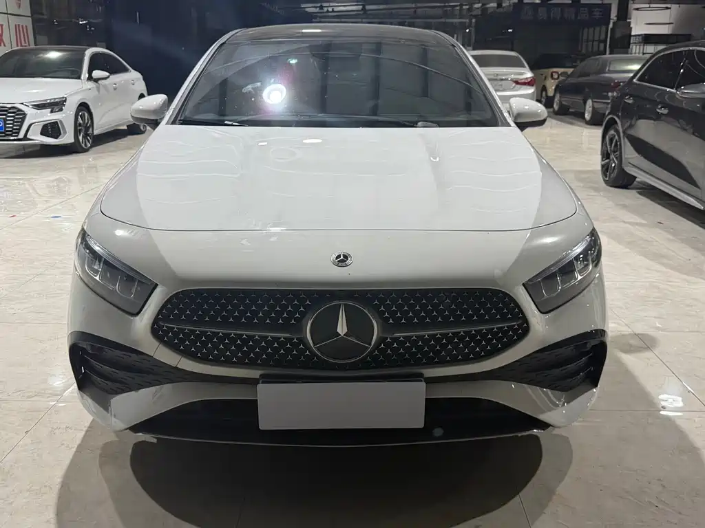 Mercedes-Benz A-Class — миниатюра 2