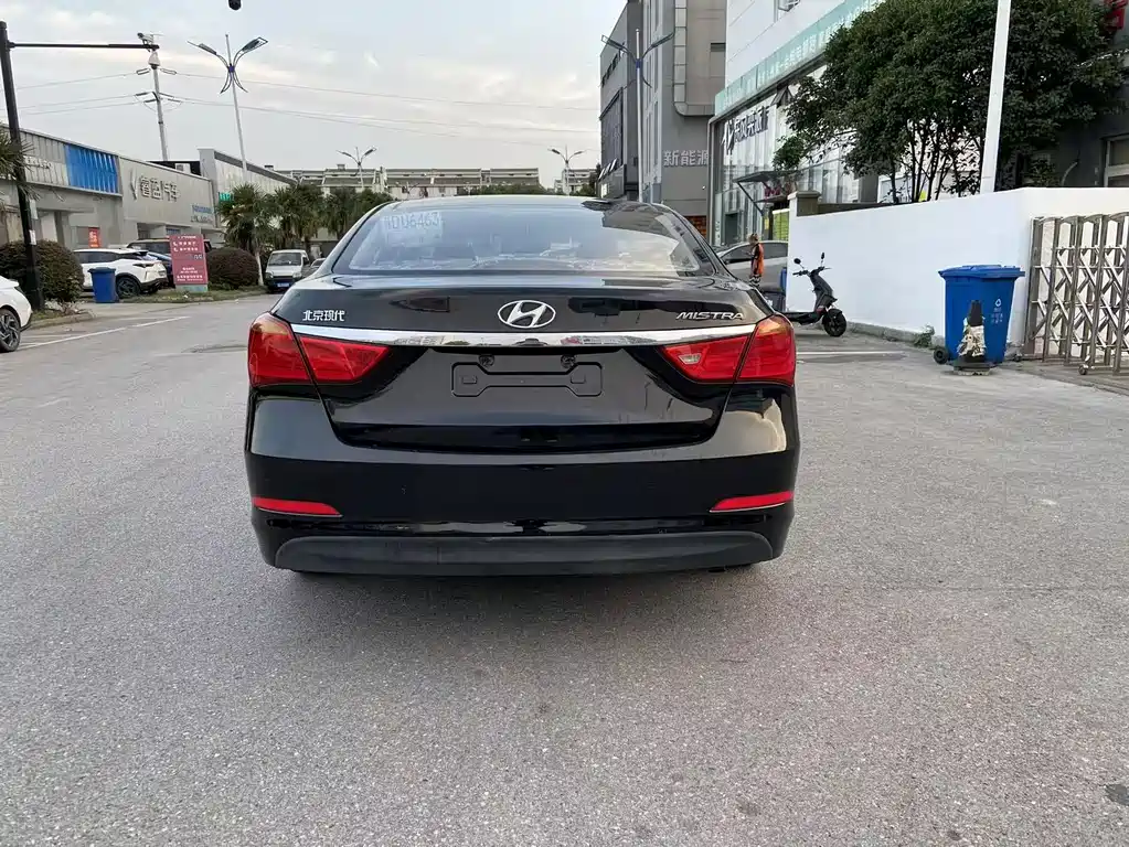 Hyundai Mistra — миниатюра 8