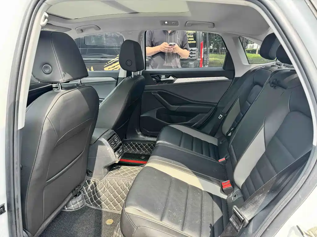 Volkswagen Sagitar 2021 280TSI DSG