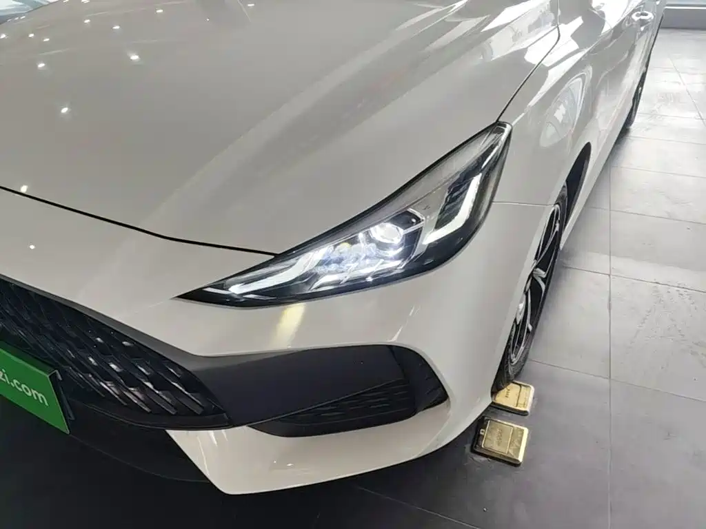 MG MG5 — миниатюра 24
