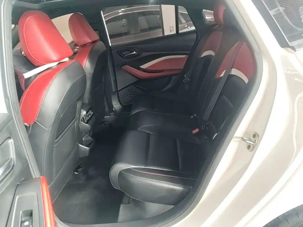 MG MG5 — миниатюра 17