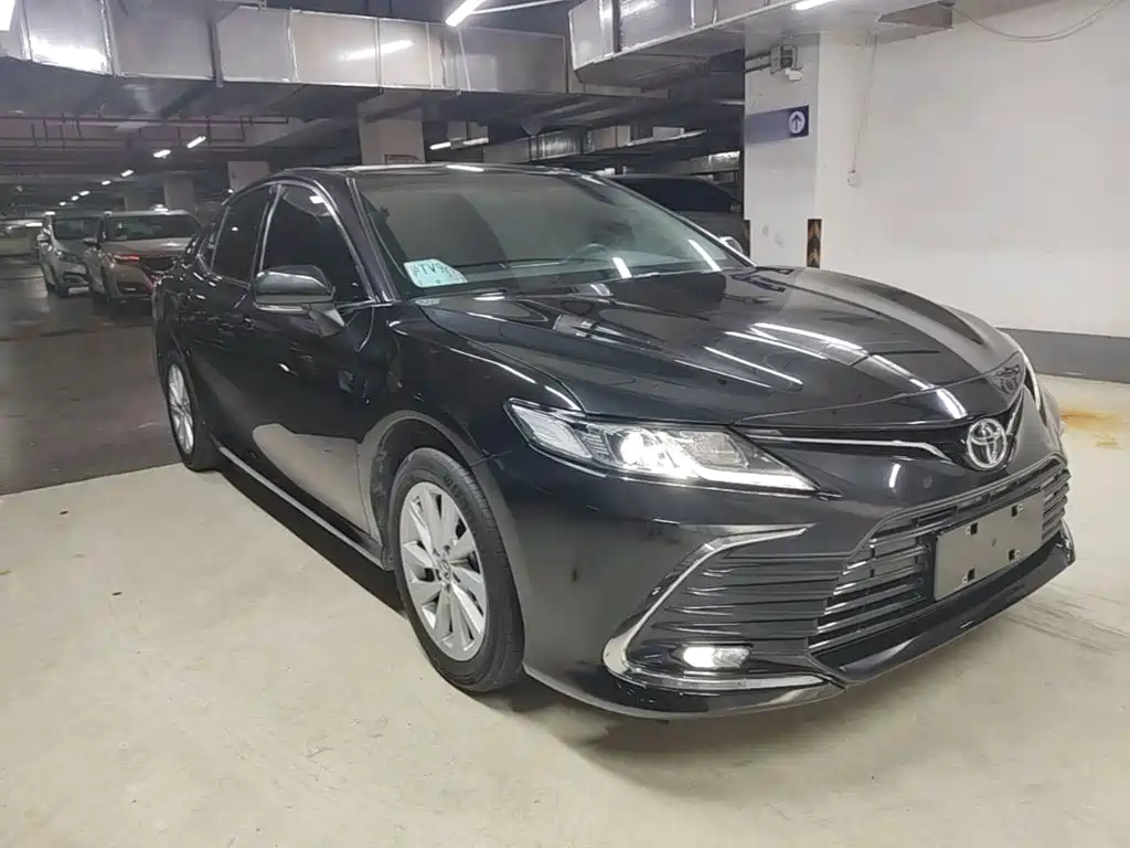 Toyota Camry — миниатюра 4