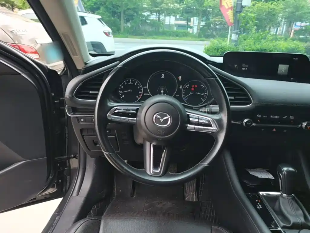 Mazda 3 Axela — миниатюра 11