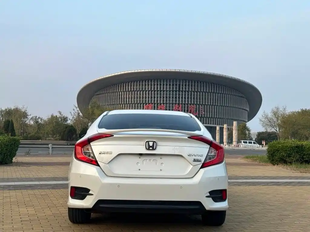 Honda Civic — миниатюра 5