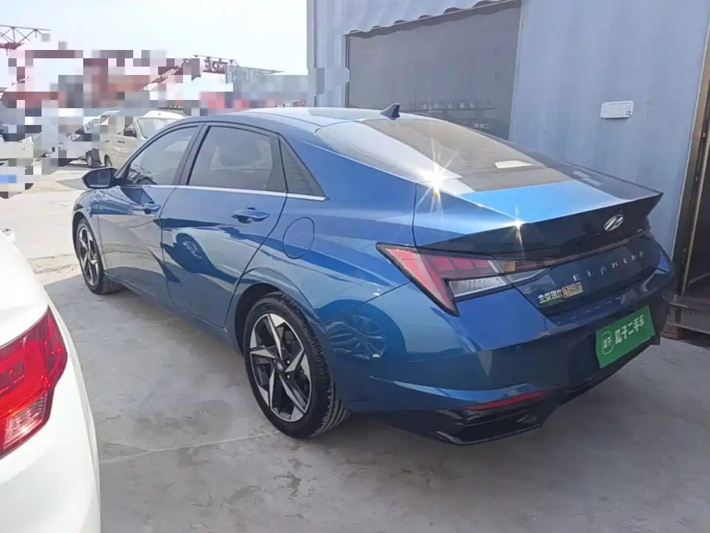 Hyundai Elantra — миниатюра 5