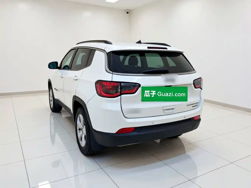 Jeep Compass — миниатюра 4