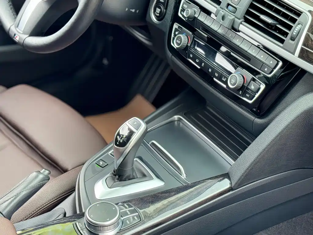 BMW 3 Series — миниатюра 34