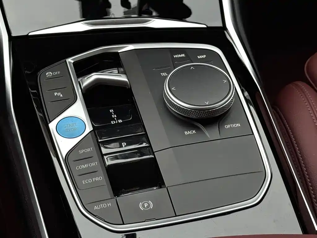BMW i3 2024 — фото 10