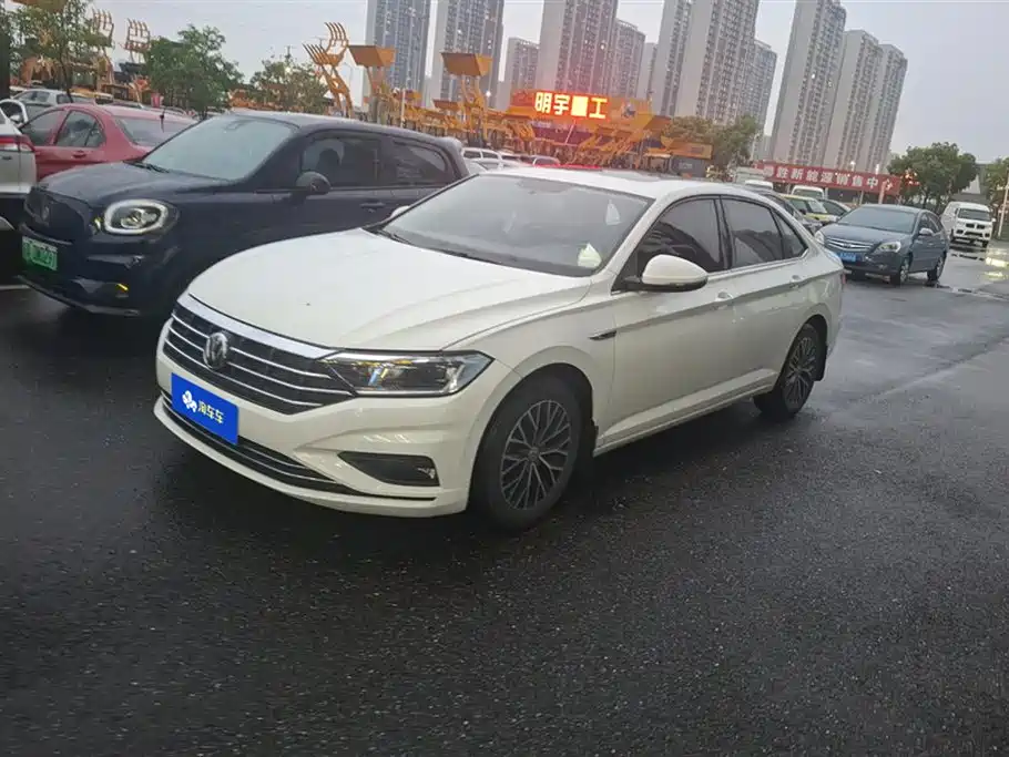Volkswagen Sagitar 2020