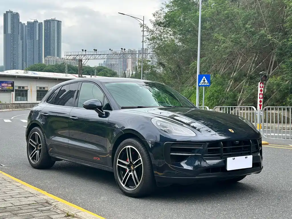 Porsche Macan — миниатюра 3