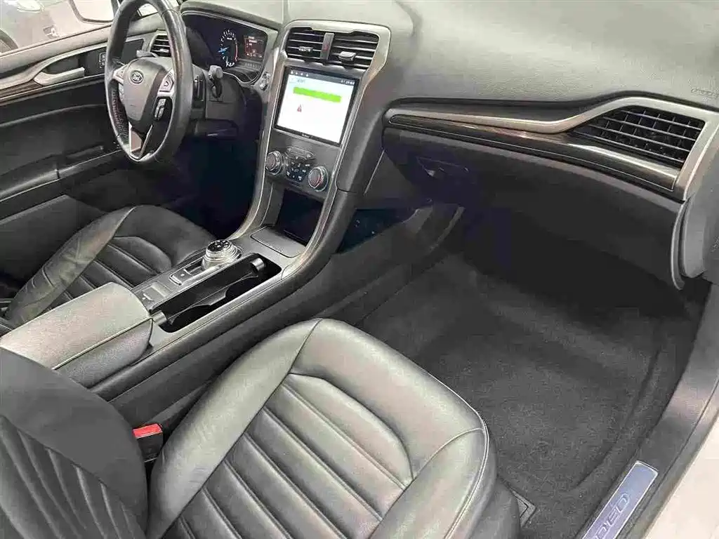 Ford Mondeo — миниатюра 12