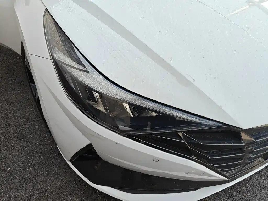 Hyundai Elantra — миниатюра 7