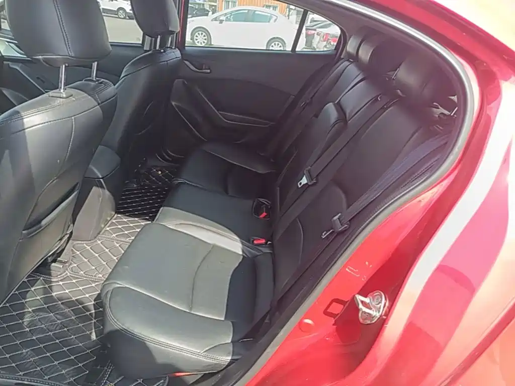 Mazda 3 Axela — миниатюра 17