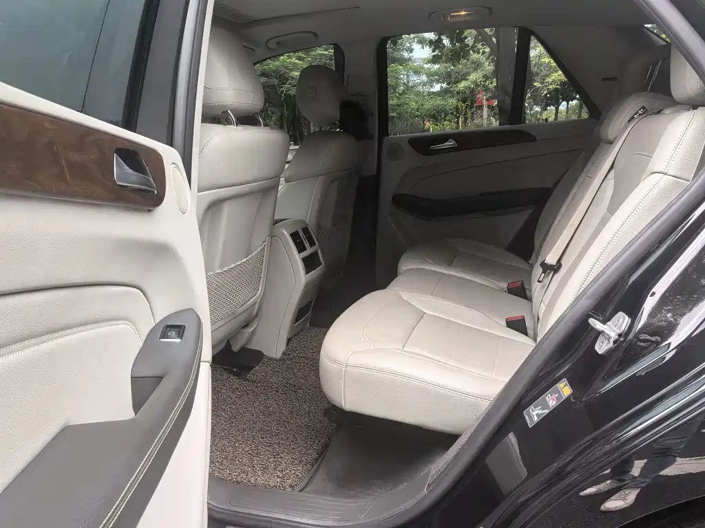 Mercedes-Benz M-Class — миниатюра 5