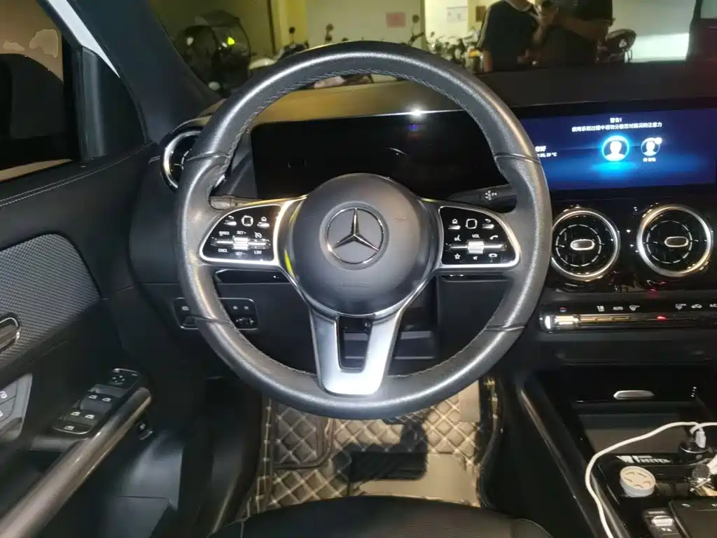 Mercedes-Benz GLA — миниатюра 3