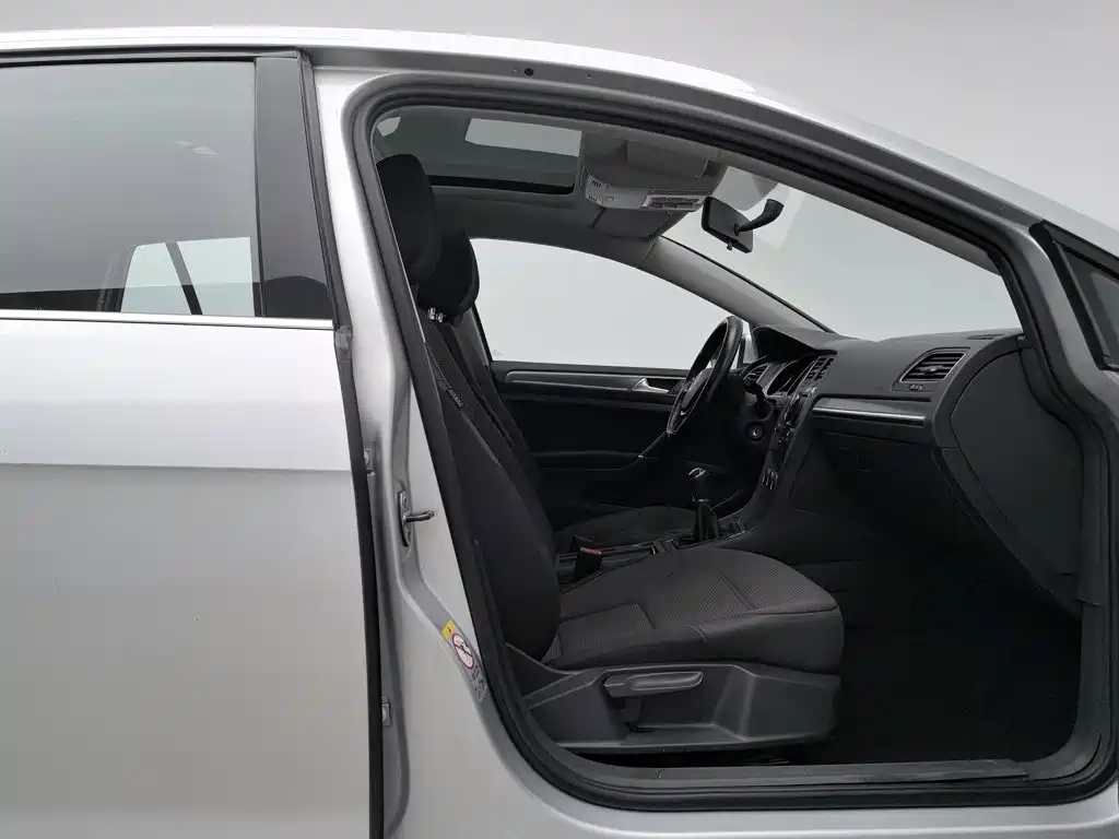 Volkswagen Golf — миниатюра 23