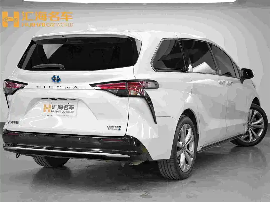 Toyota Sienna — миниатюра 6