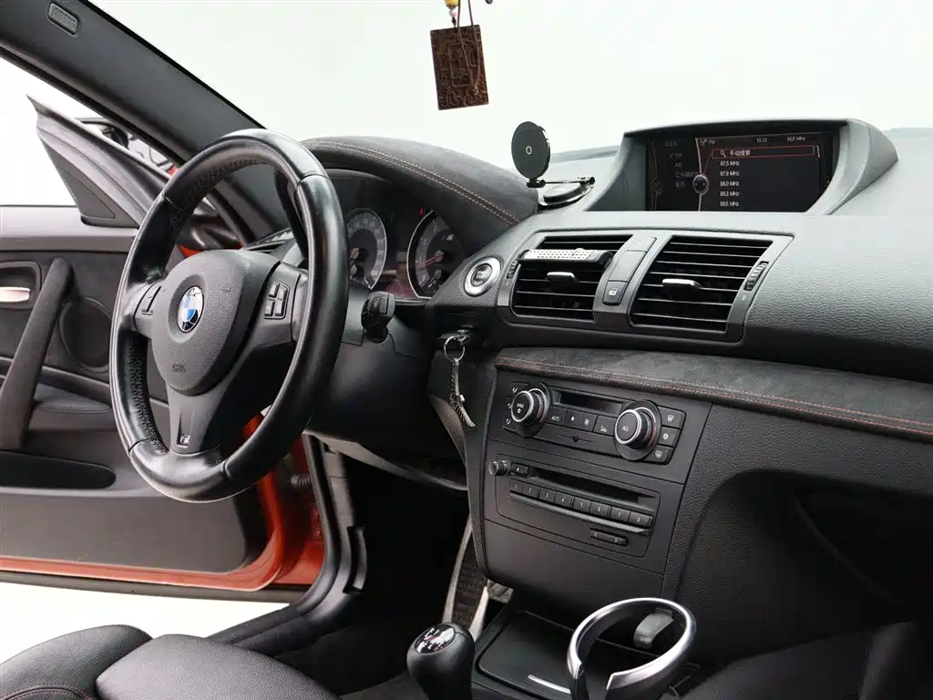 BMW 1 M 2011 1M Coupe