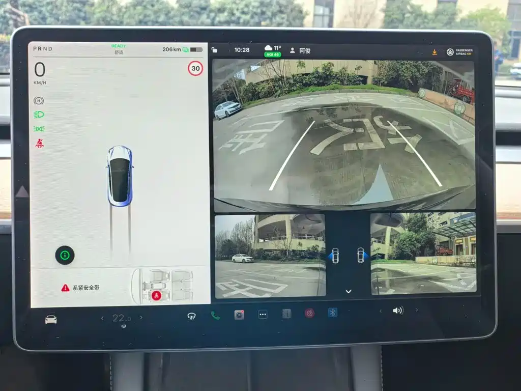 Tesla Model 3 — миниатюра 10