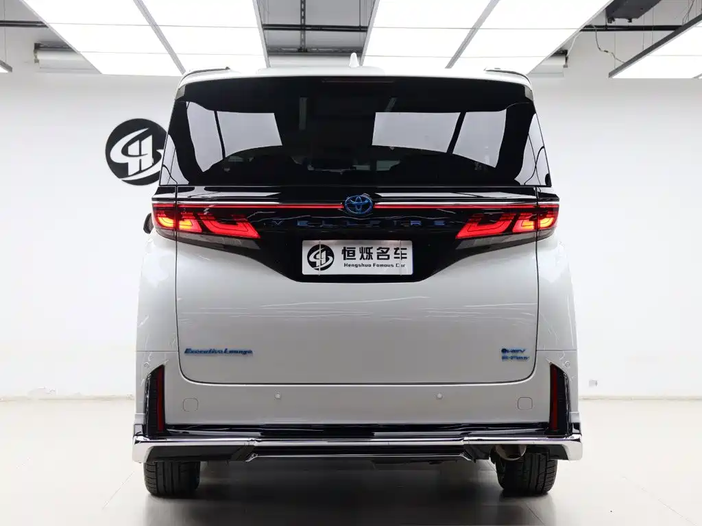 Toyota Vellfire — миниатюра 27