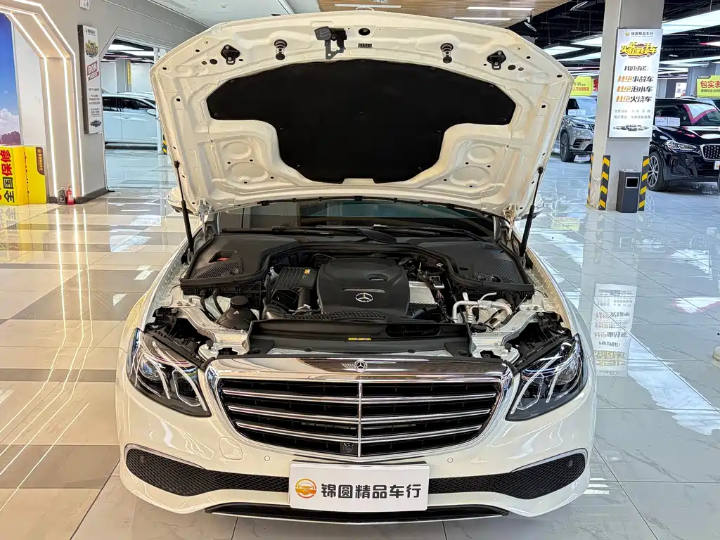 Mercedes-Benz E-Class — миниатюра 22